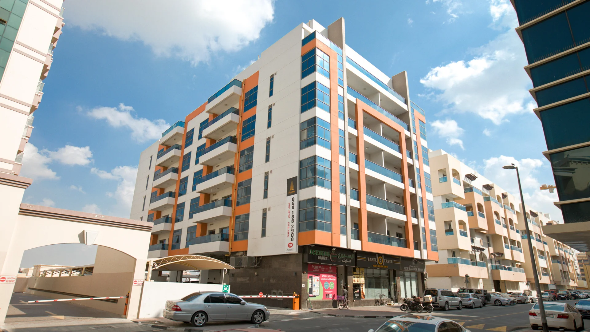 Al Dashthi Building 02